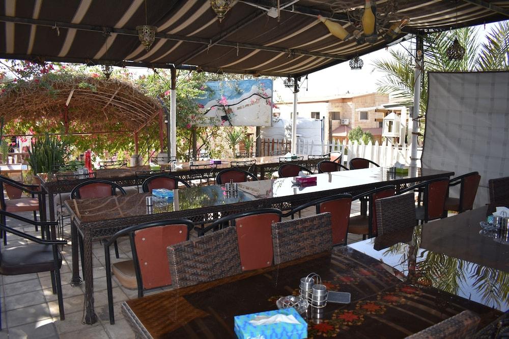 Bedouin Garden Village, Dive Pensiune Aqaba